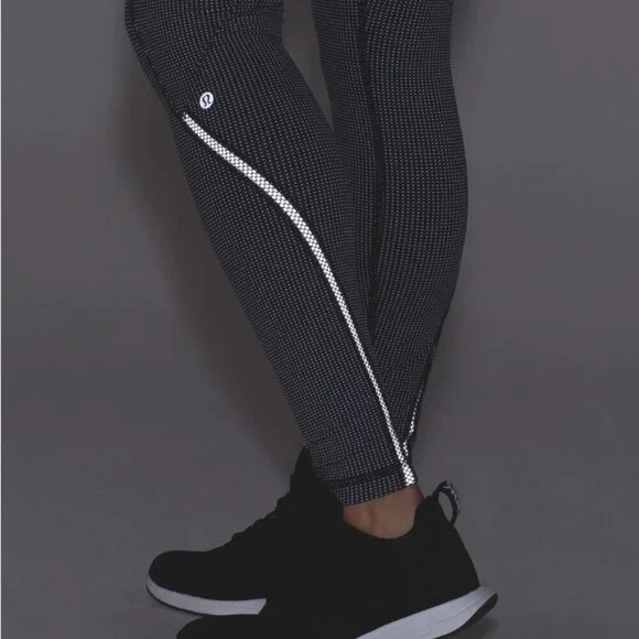 Lululemon Cadence Crusher Tight Size 6 Power Luxtreme Tiny Geo Black White - Picture 4 of 10